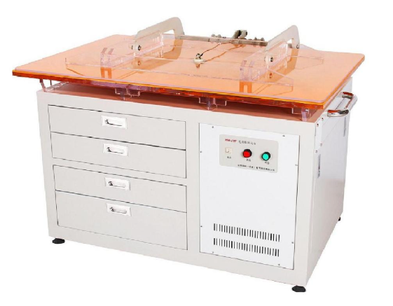 绝缘服测试台说明(图1) 绝缘服测试台说明(图1)